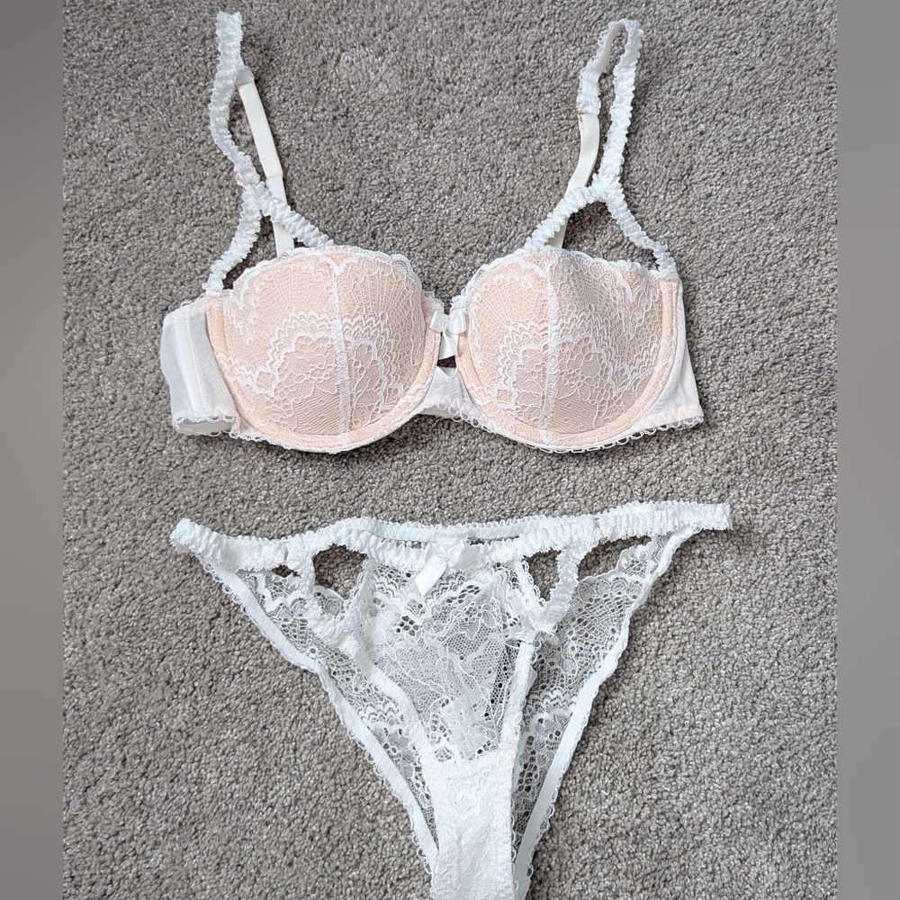 ⭐ NWT- Adore Me- Kimmy push up- Size Small 34B